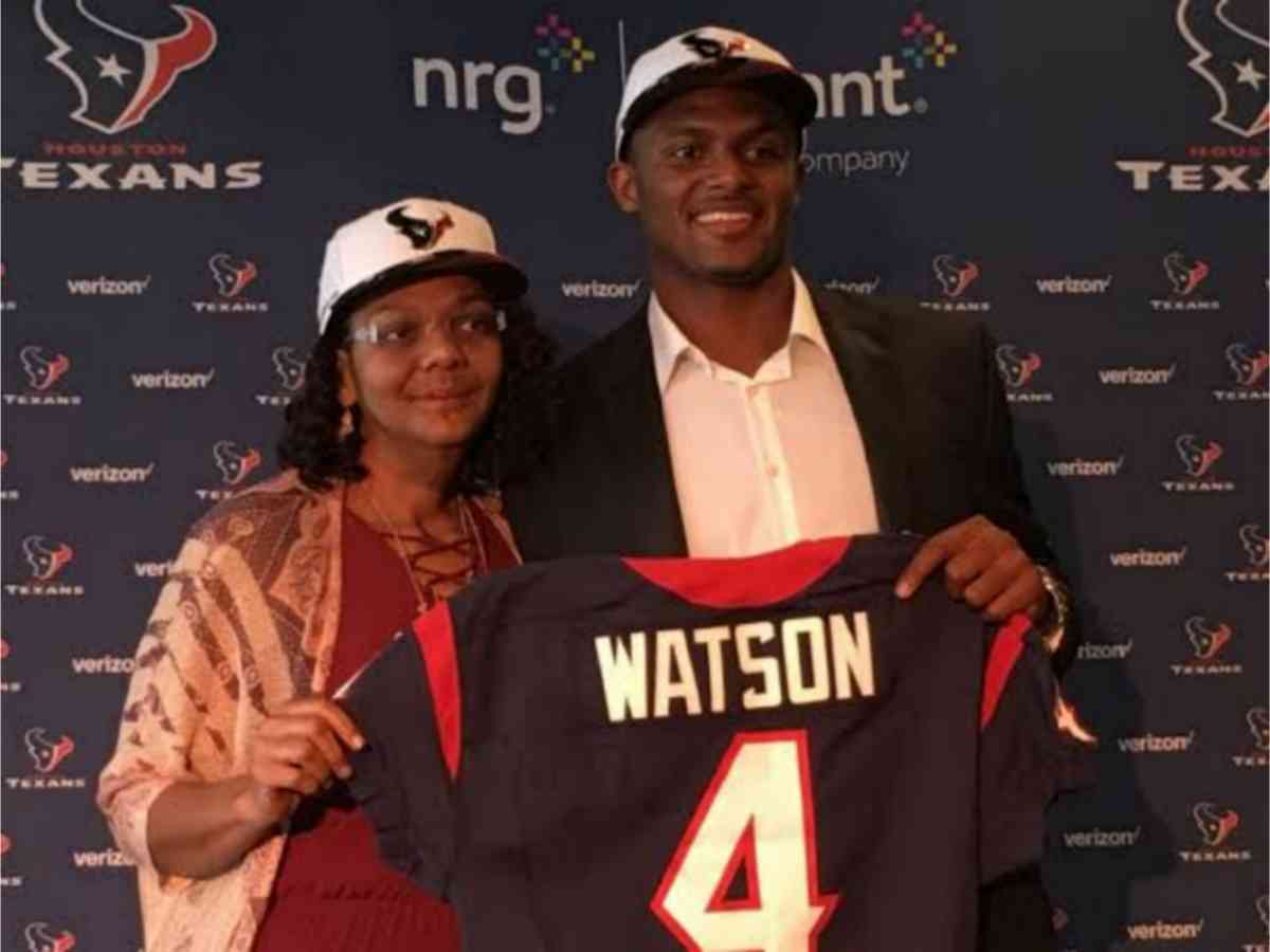 Deshaun Watson with his mother