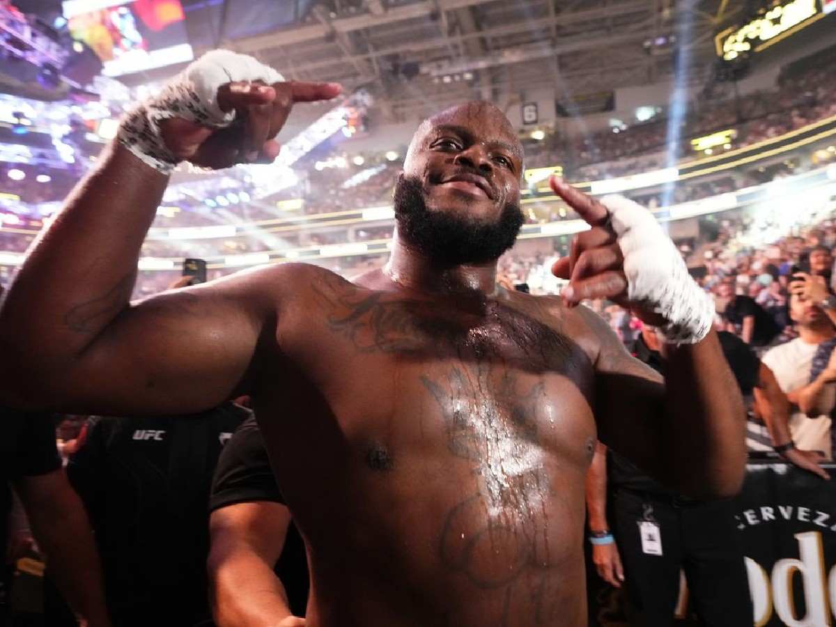 Derrick Lewis wants to have a WWE side gig