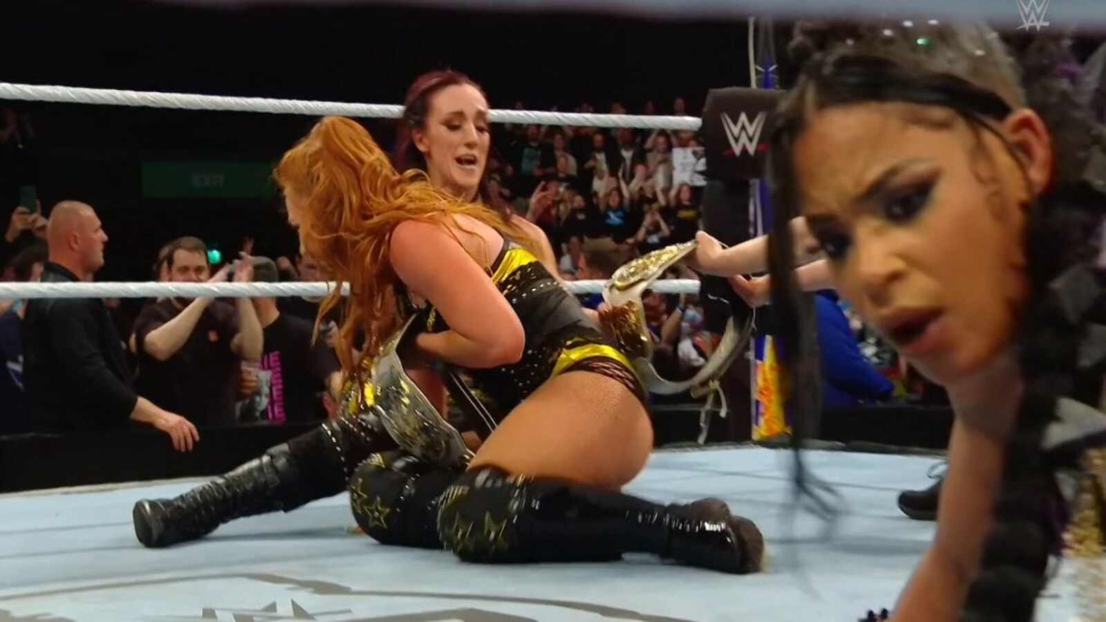 “Can’t believe these randoms won???”- Wrestling fans shocked after Jade Cargill and Bianca Belair lose WWE Women’s Tag Team Titles in shocking upset after controversial finish at Clash at the Castle