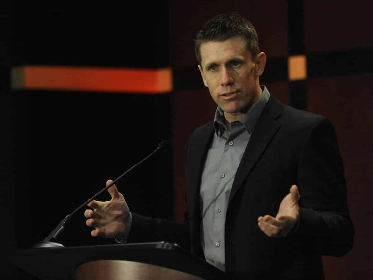 WATCH: Carl Edwards breaks down why he doesn’t want to race in Cup series again