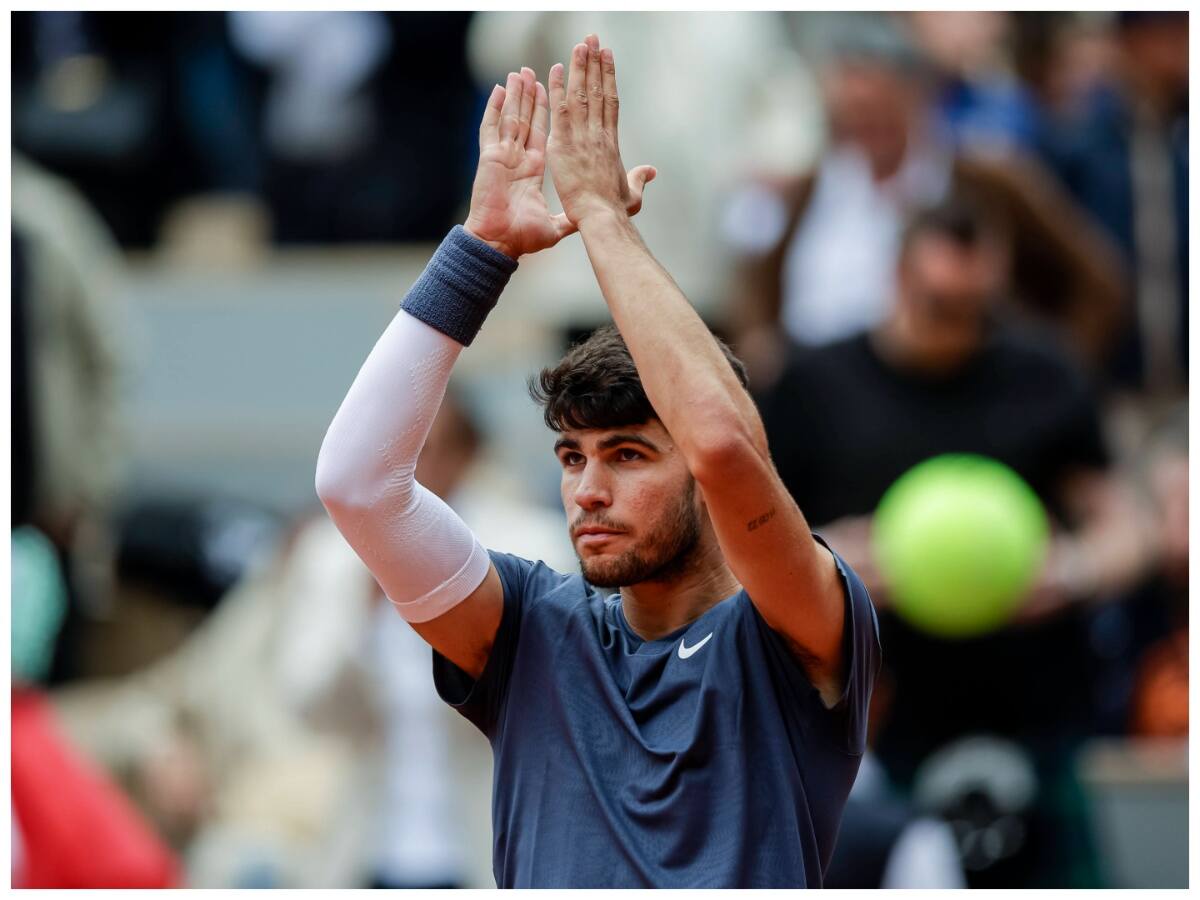 Carlos Alcaraz answers “complicated” question of playing mixed doubles if he had a girlfriend in the WTA