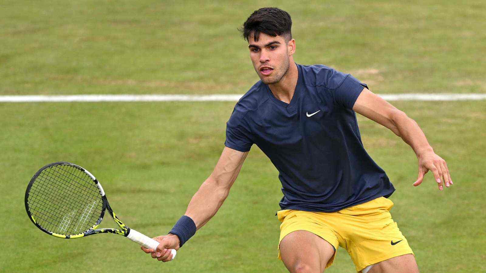 “I was shaking,” Carlos Alcaraz recalls his emotions in the final games of the 2023 Wimbledon and 2024 Roland Garros finals