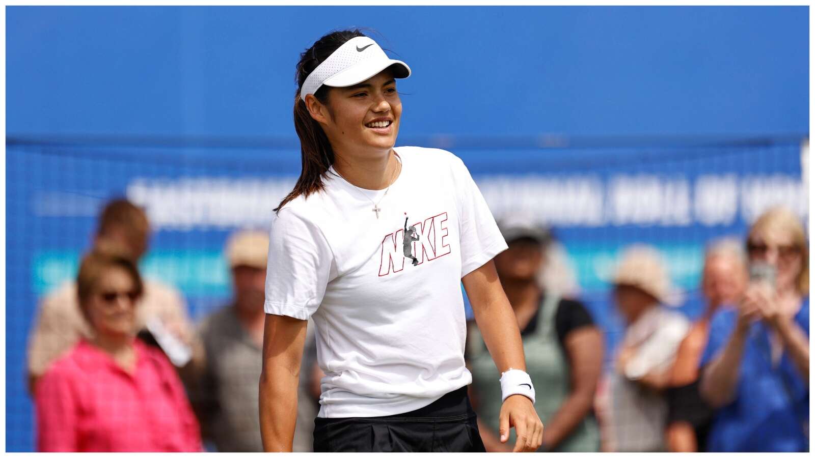 “If I make it past the first round, I’ll be on cloud nine” – Emma Raducanu hopeful to win a round at Wimbledon to Tim Henman’s elevated expectations