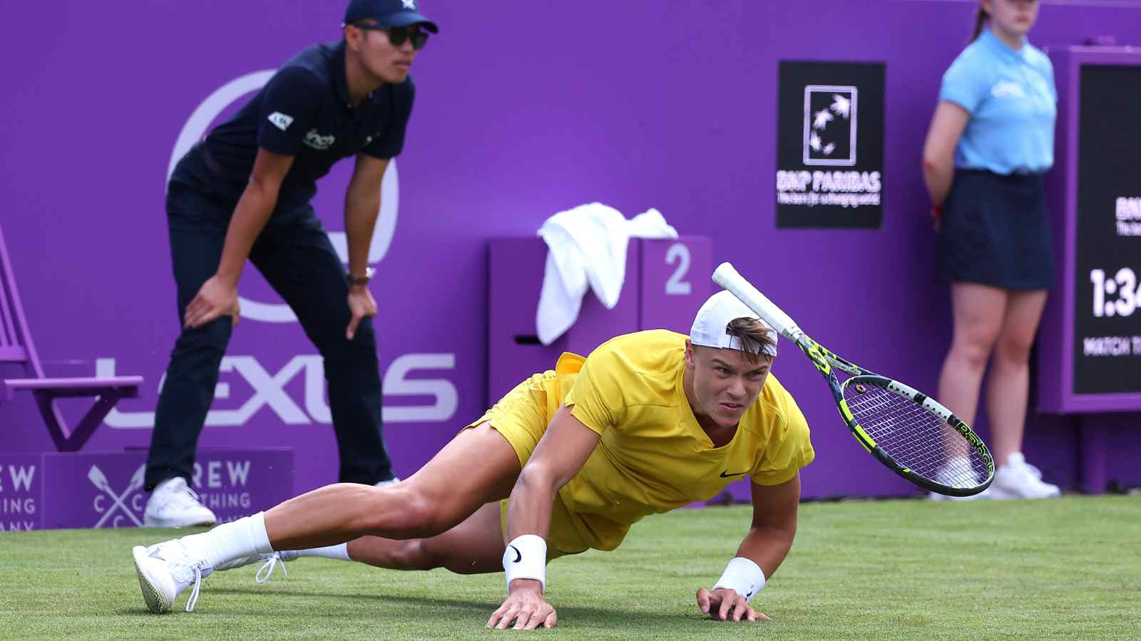 “Terrible court, what is this?” Holger Rune new addition to the list of players complaining about courts used in Queen’s Club Championships