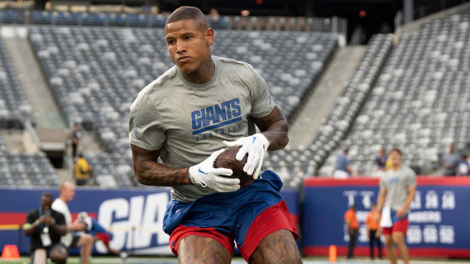 Darren Waller has a ‘musical’ response to reports of him leaving the New York Giants and retiring from the NFL