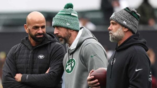 Jets head coach Robert Saleh with quarterback Aaron Rodgers