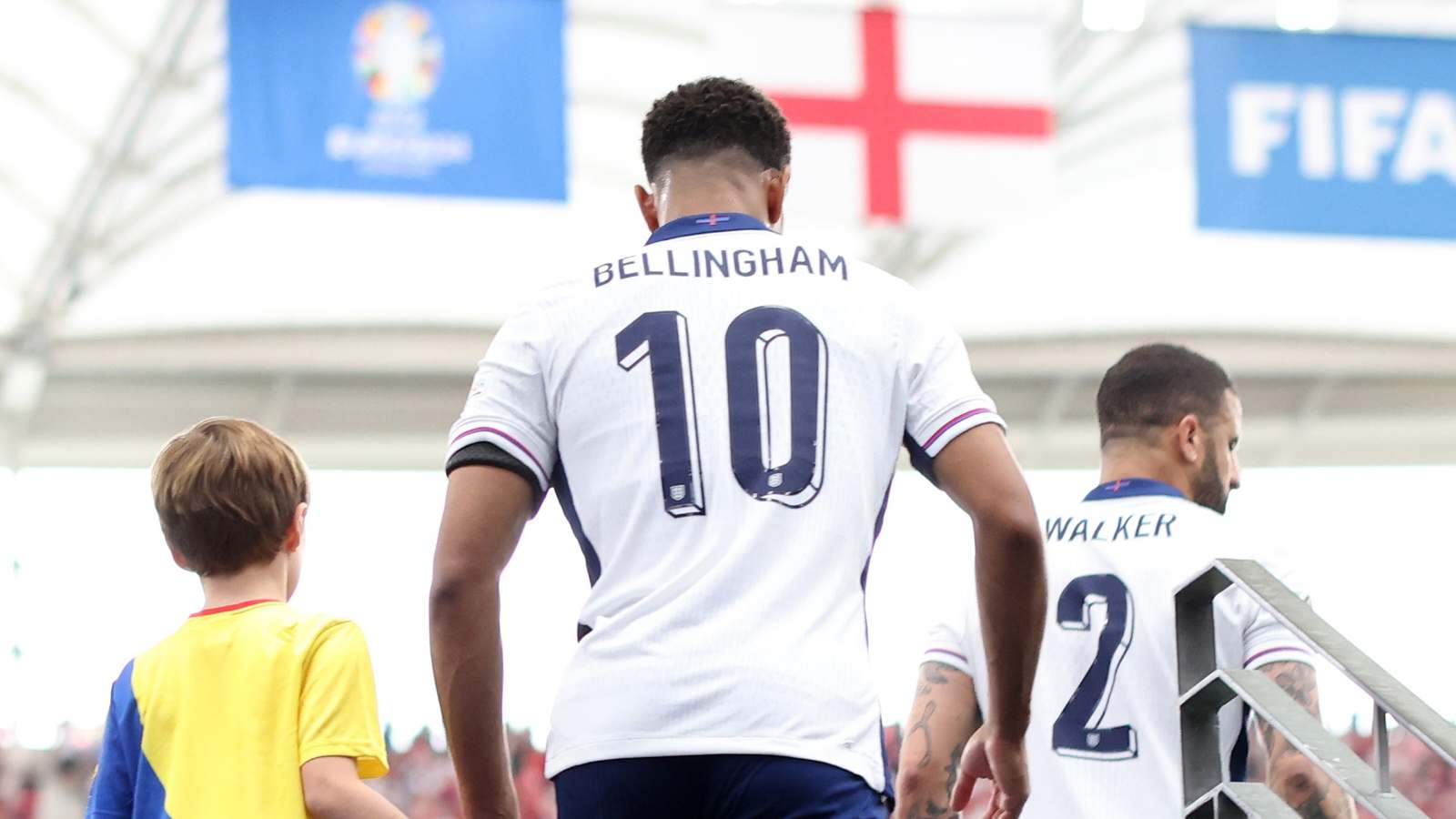 “Guy is truly a system player” – Jude Bellingham’s awful outing against Denmark in Euros doesn’t sit well with fans on social media