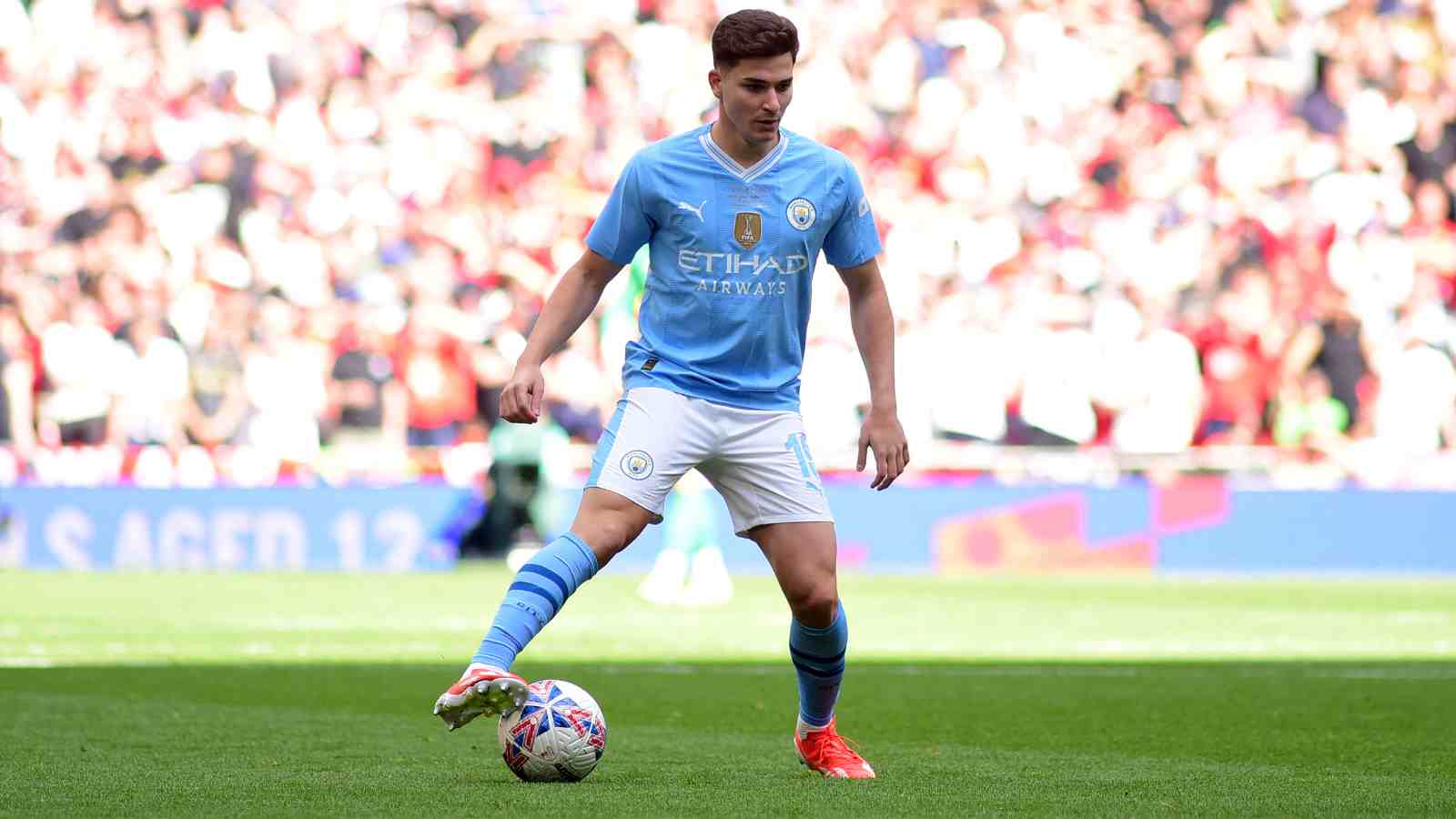 Julian Alvarez breaks silence on possibly leaving Manchester City this summer