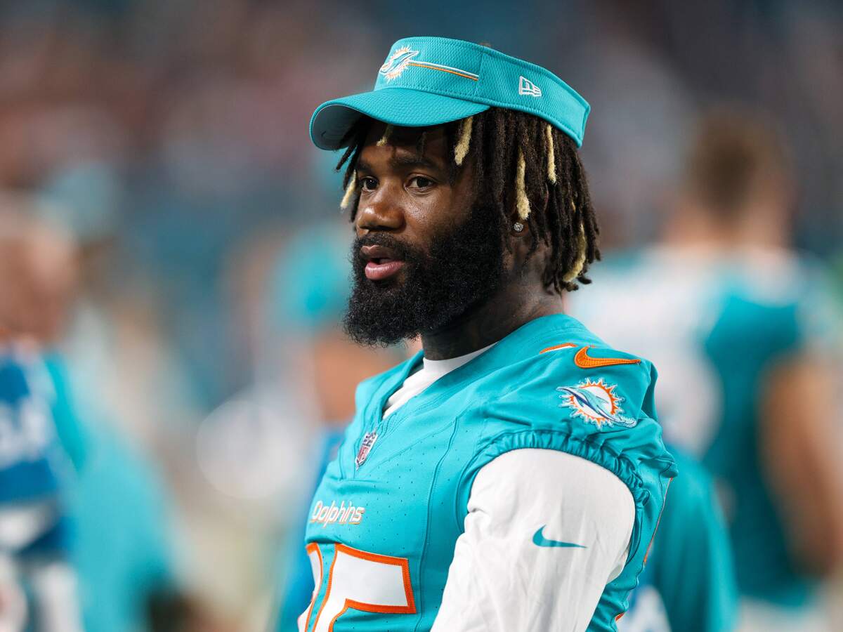 Ex-Dolphins star Xavien Howard allegedly sent a boy s*xually explicit photos of his mother due to a bizarre reason