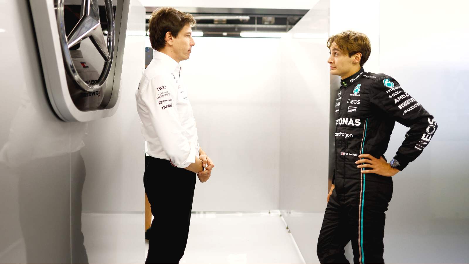 Ex-F1 champion urges Mercedes to give more confidence to George Russell