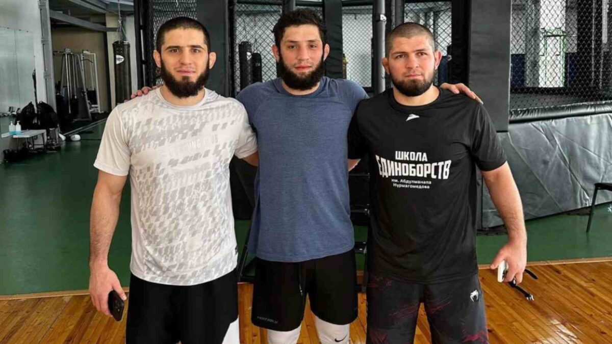 
Ikram Aliserov with Khabib Nurmagomedov and Islam Makhachev 