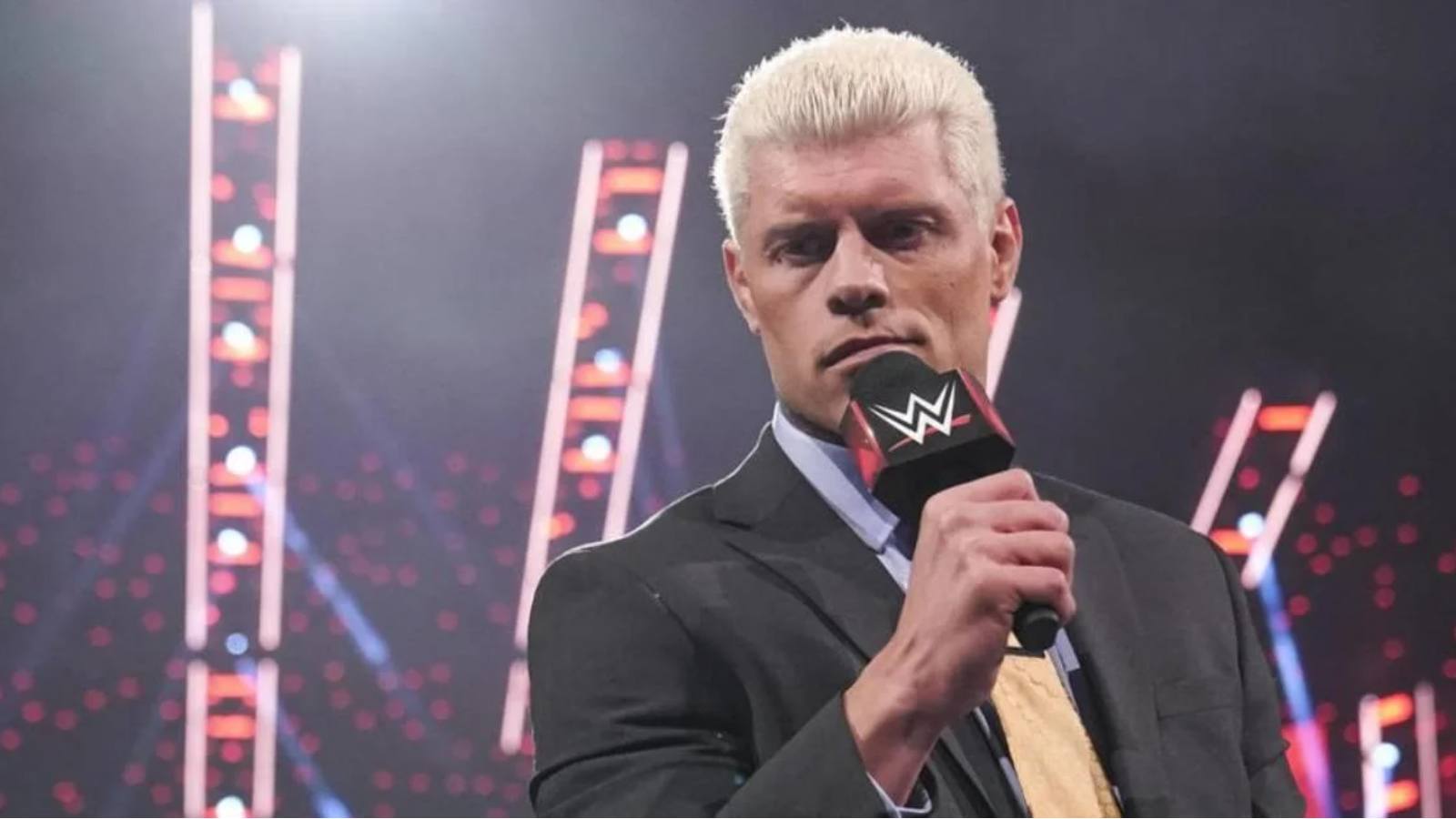 “Bad promo, bad title reign”- Cody Rhodes gets brutally trolled by WWE Universe after botched promo on SmackDown 