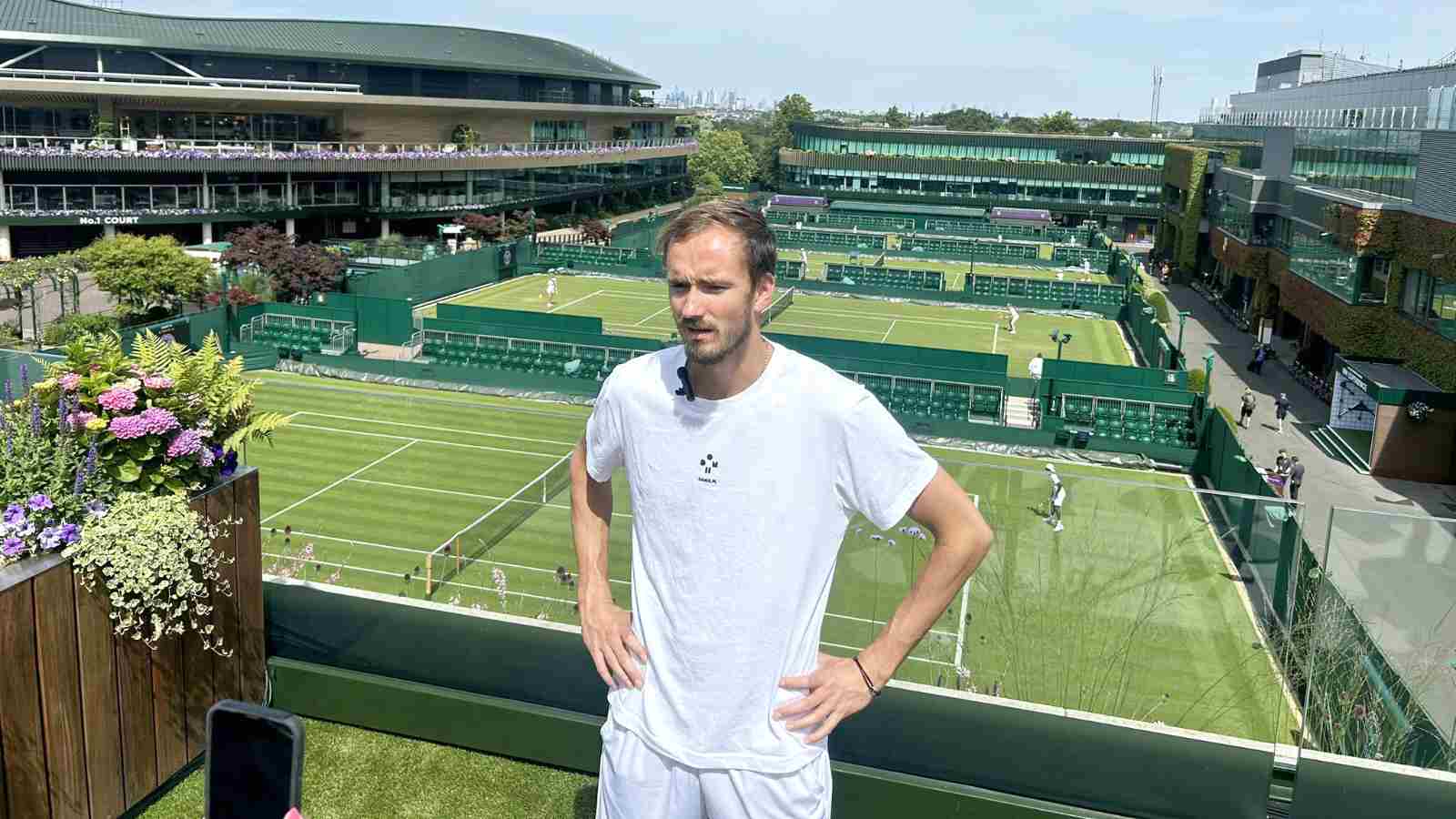 “Don’t think I’m the favorite in singles,” Daniil Medvedev is planning to play doubles and mixed doubles in Paris Olympics