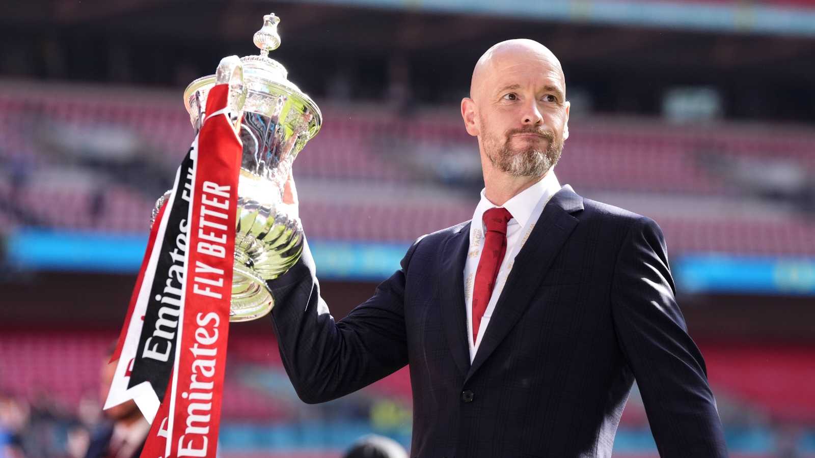 Erik ten Hag signs ‘big’ 2-year deal with Manchester United despite abysmal 2023-24 season