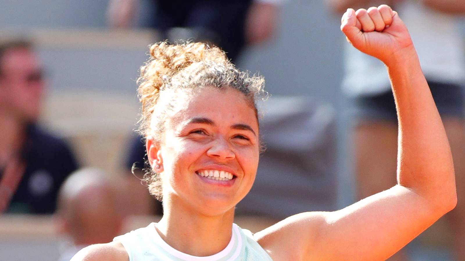 Jasmine Paolini takes the first step in the WTA Finals after beating “Big Serve” Elena Rybakina