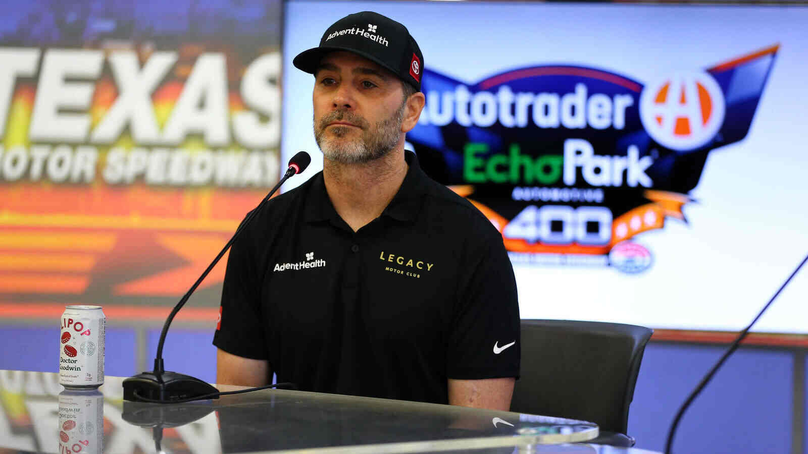 Jimmie Johnson admits he should’ve retired from NASCAR “a few years earlier” to be competitive in IndyCar