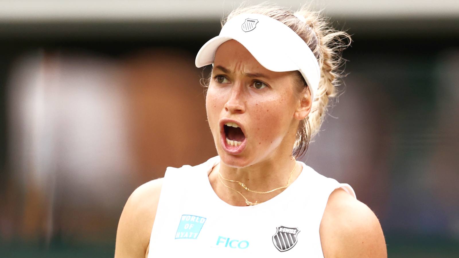 Yulia Putintseva snaps Iga Swiatek’s 21 match winning streak to reach Wimbledon 4th round