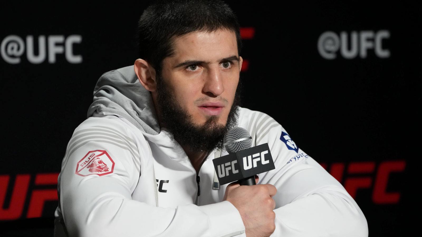 Islam Makhachev disappoints fans with concerning update on return to octagon in 2024