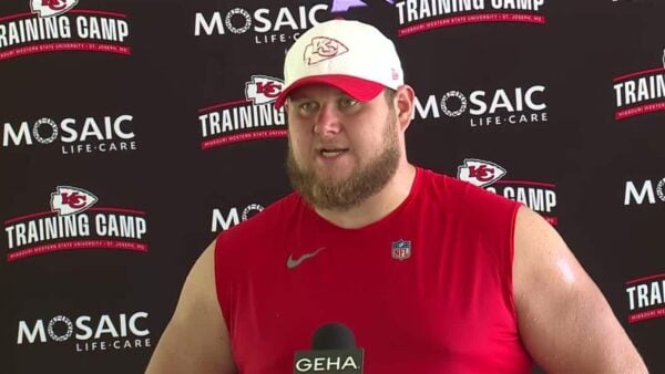 "Absolute steal" - Chiefs make Creed Humphrey the highest-paid center in NFL history after giving him $72 million extension, fans react