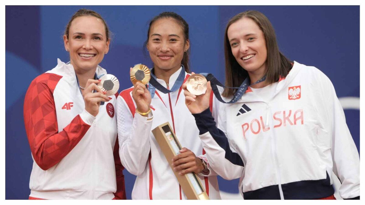 Donna Vekic(L), Qinwen Zheng(M), Iga Swiatek(R)