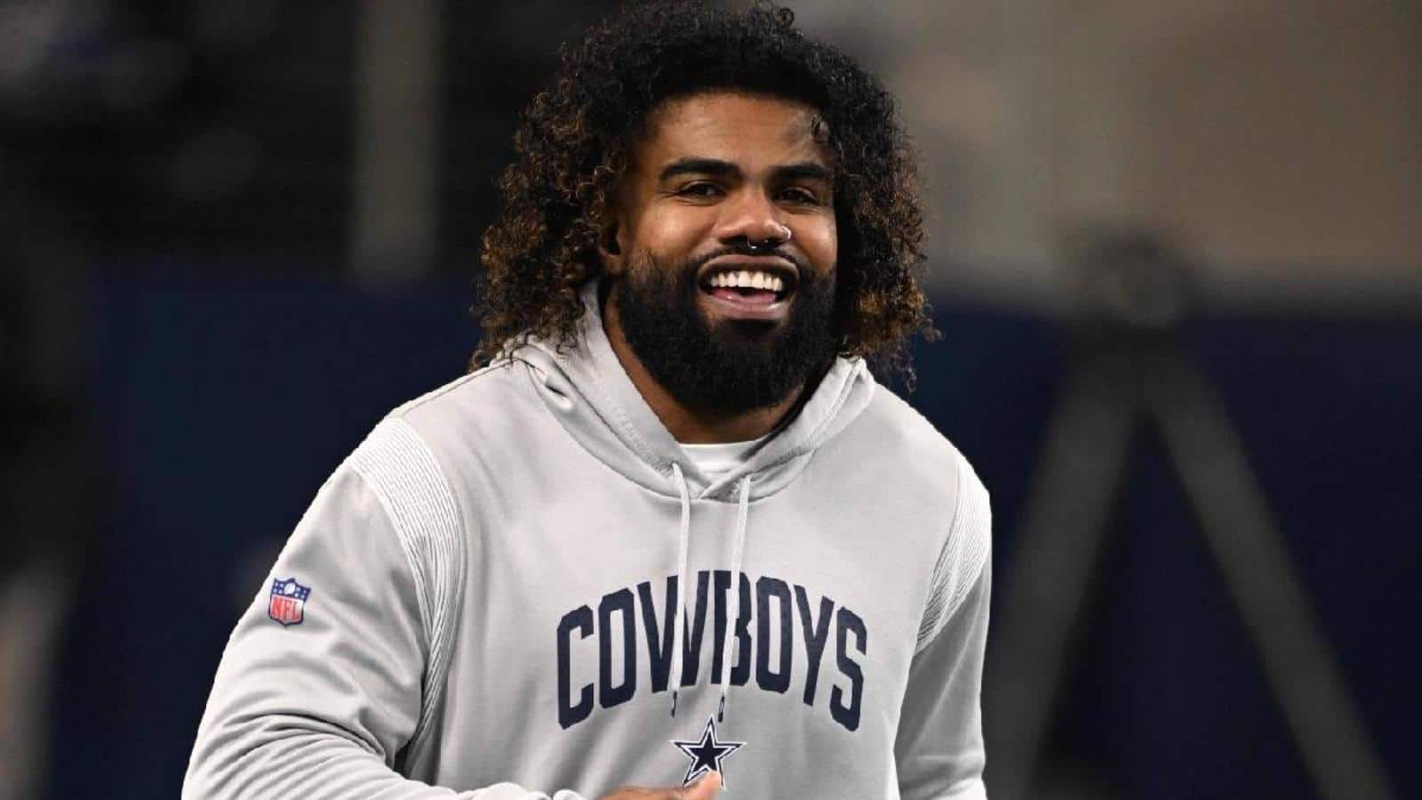 ‘Hilarious’ Ezekiel Elliott makes wild noises after getting hit in the crotch during Cowboys’ practice drill