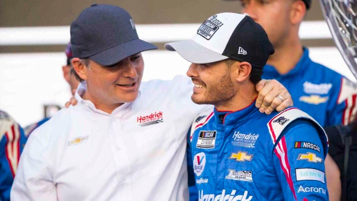 Jeff Gordon and Kyle Larson