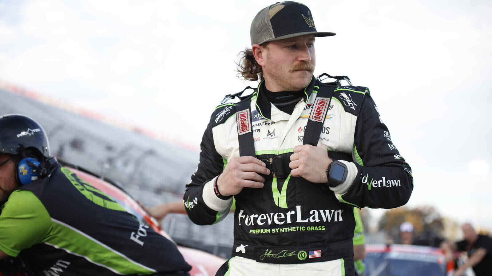 Jeffrey Earnhardt signs part-time racing deal with Sam Hunt Racing