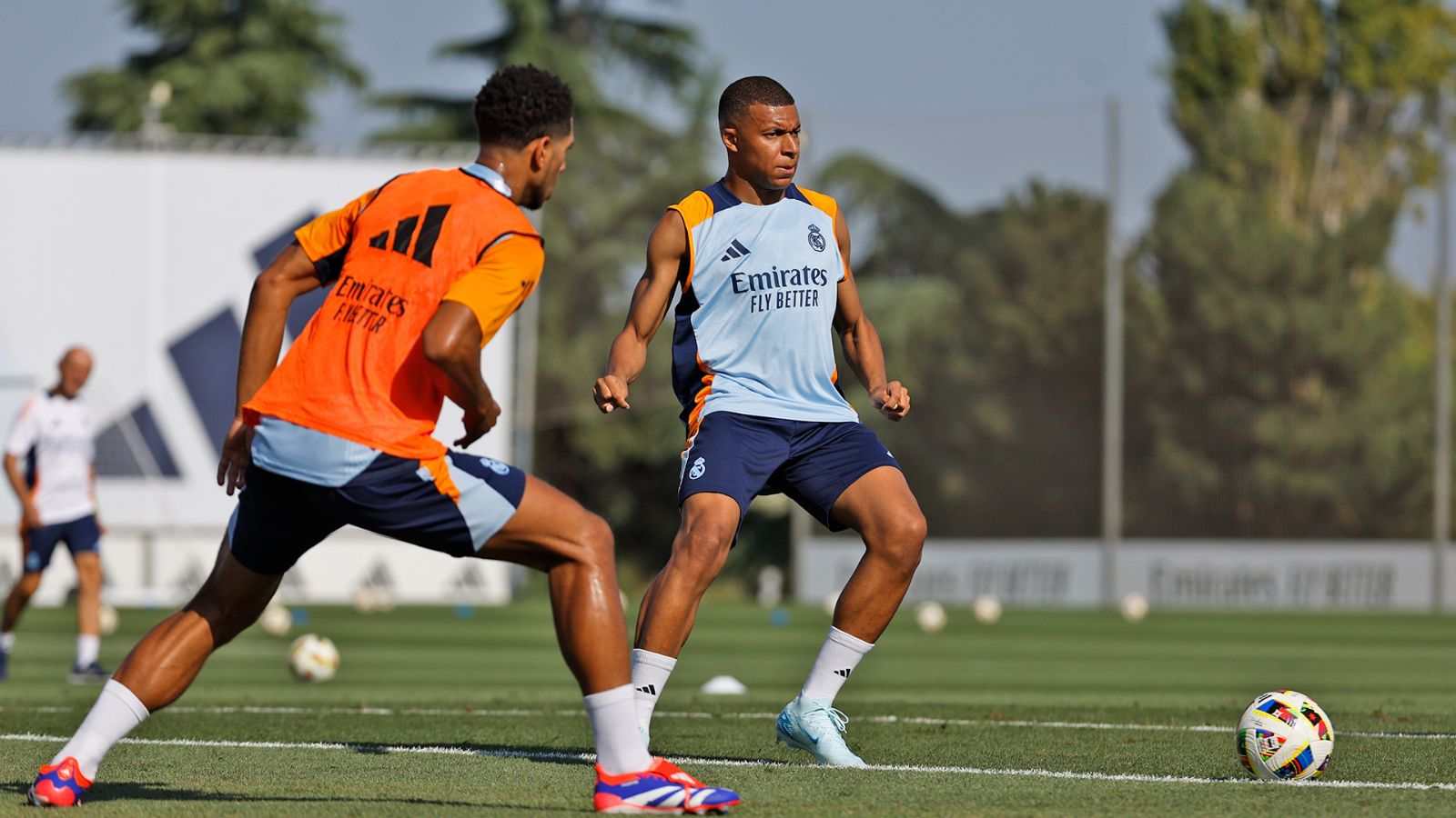 Kylian Mbappe links up with Jude Bellingham and Carlo Ancelotti as snapshots from Frenchman’s first ever training session at Real Madrid goes viral