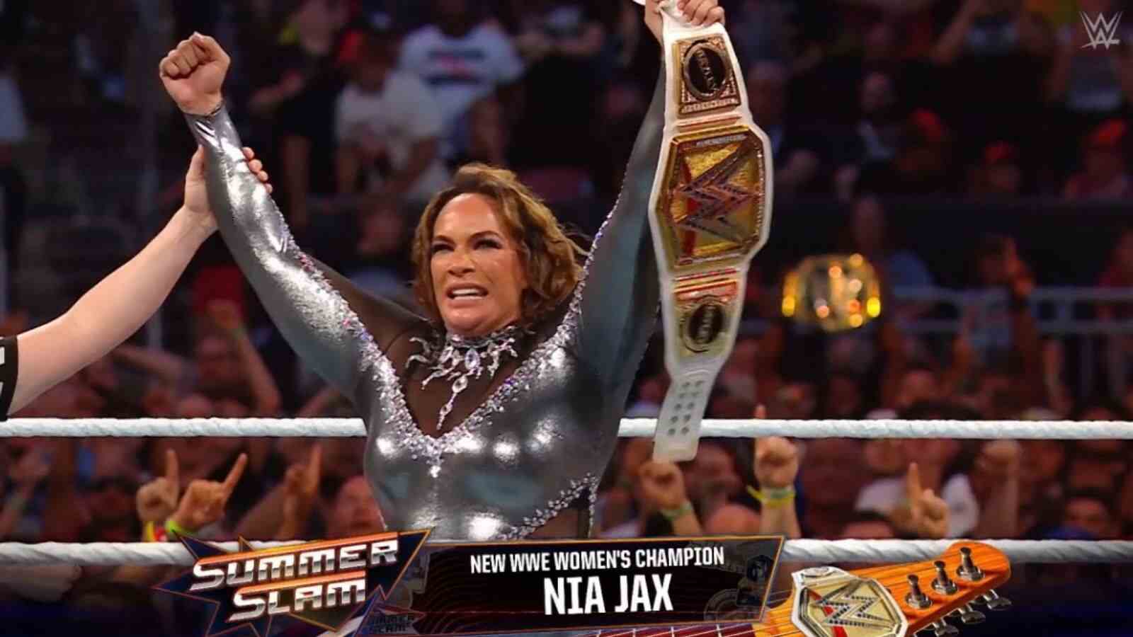 “FROM FIRED IN 2021 TO WOMEN’S CHAMPION IN 2024!!!”- WWE Universe goes bonkers as Nia Jax defeats Bayley at SummerSlam after 25-year-old star’s interference