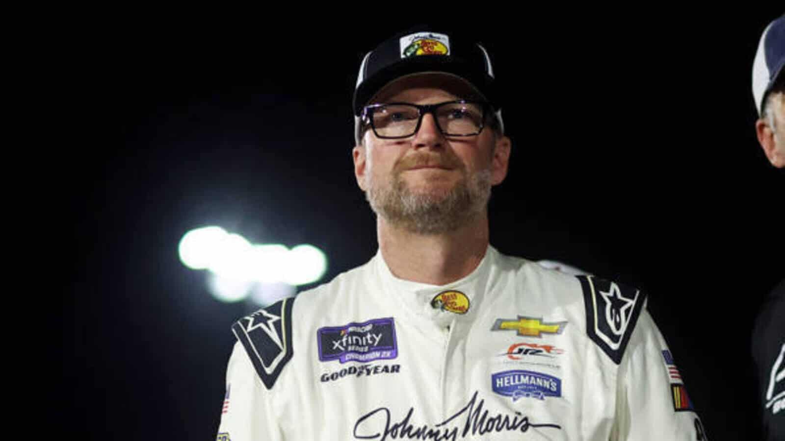 “He maybe needs to take a driving course!” Dale Earnhardt Jr. SLAMS Phoenix pace car driver over season finale crash