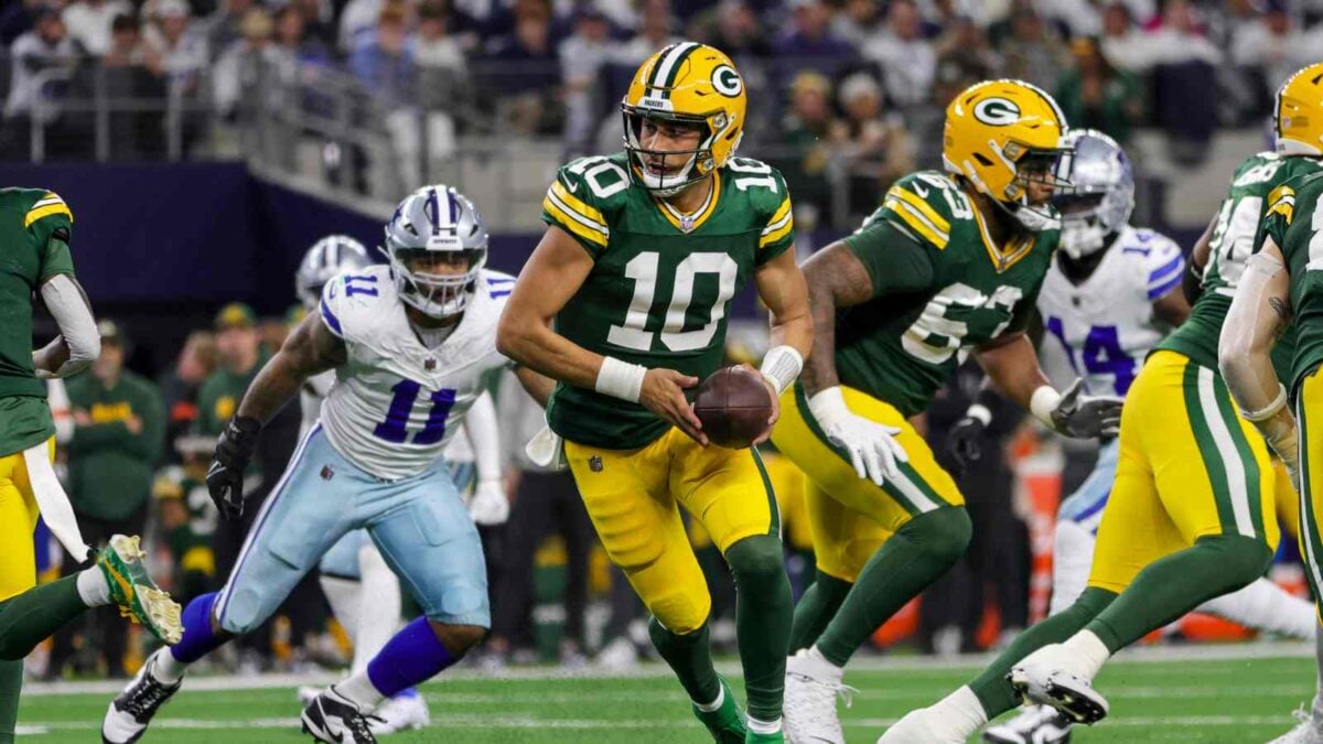 Green Bay Packers and Philadelphia Eagles players had trouble keeping their feet on the ground in Brazil