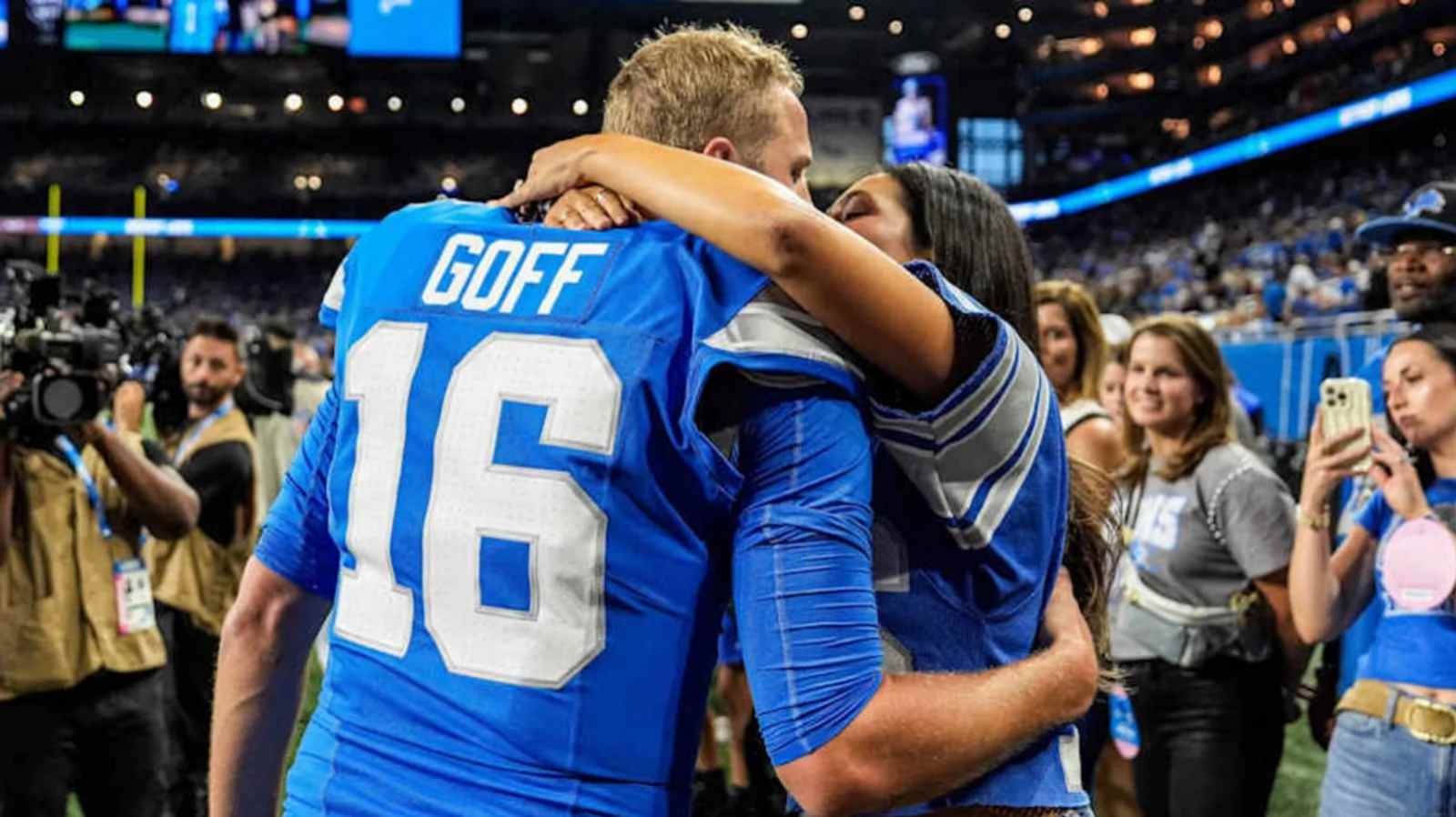 (Video) Jared Goff’s kissing tradition with wife Christen Harper goes viral