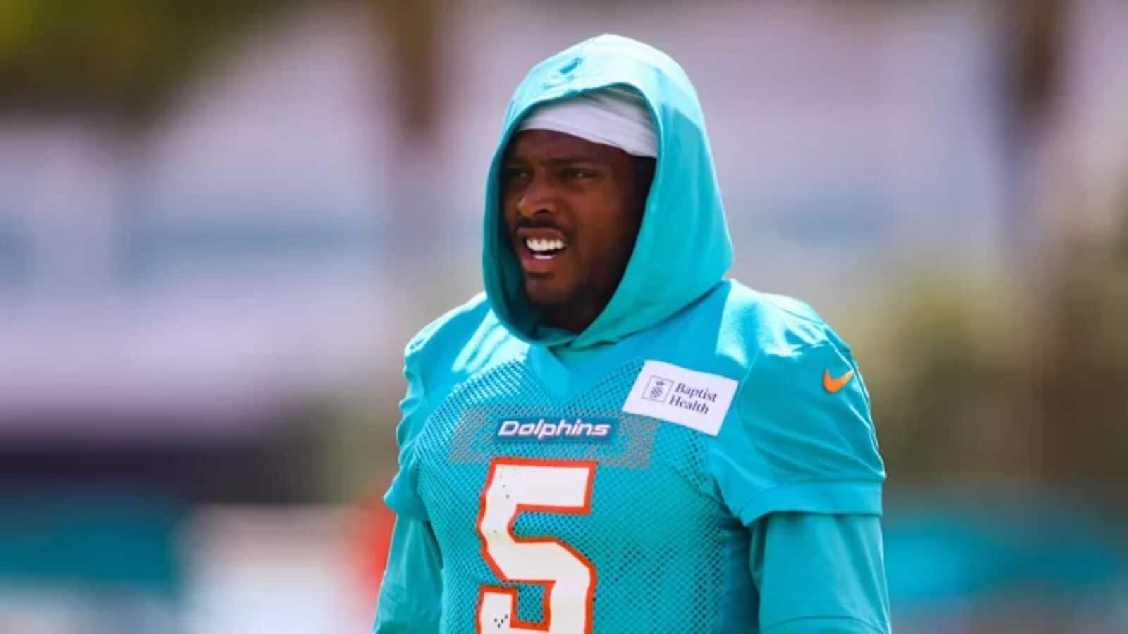 “What in the world of overpays” – Dolphins making Jalen Ramsey highest-paid CB ‘again’ with $24.1M per year extension sparks WILD reaction on social media