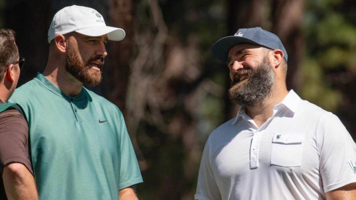 Jason Kelce with his brother, Travis