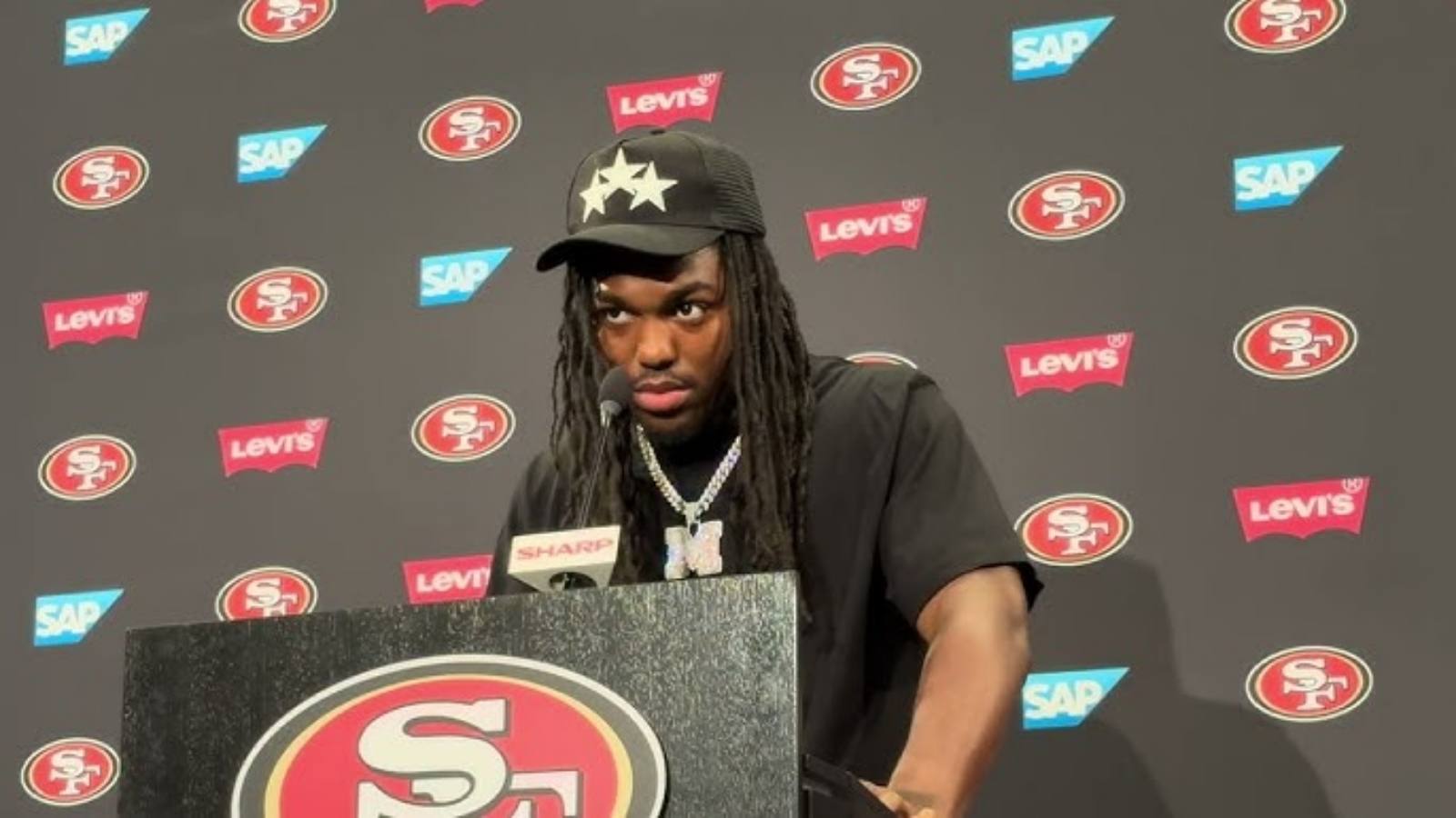 49ers Jordan Mason gets visibly upset after reporters press him on his post-game claim of knowing about Christian McCaffrey’s unavailability against the Jets