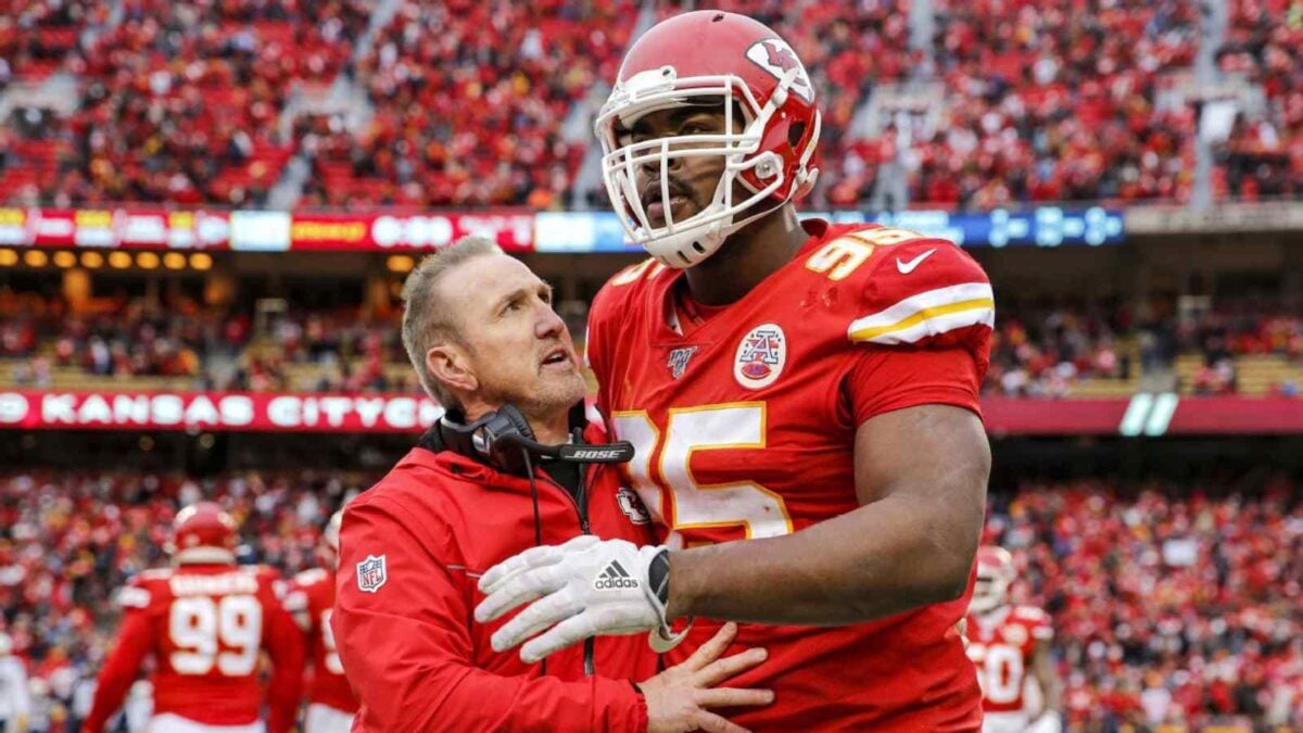 Partial much? Chiefs get away with no penalty after obvious timeout blunder by DC Steve Spagnuolo