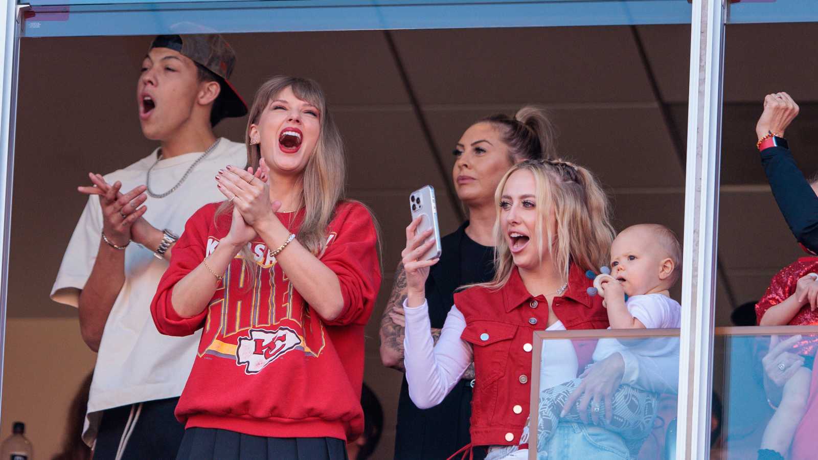 Taylor Swift sits apart from Brittany Mahomes at Chiefs-Ravens game amid Donald Trump’s viral praise and political divide