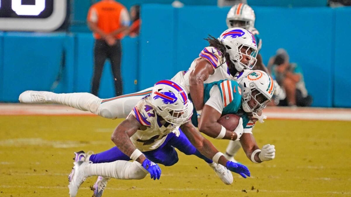 The Buffalo Bills stifled the Miami Dolphins in tonight's game