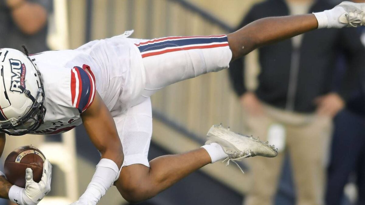 (Video) Rob Carter Jr's UNREAL air-borne interception against Utah State sets the internet on fire