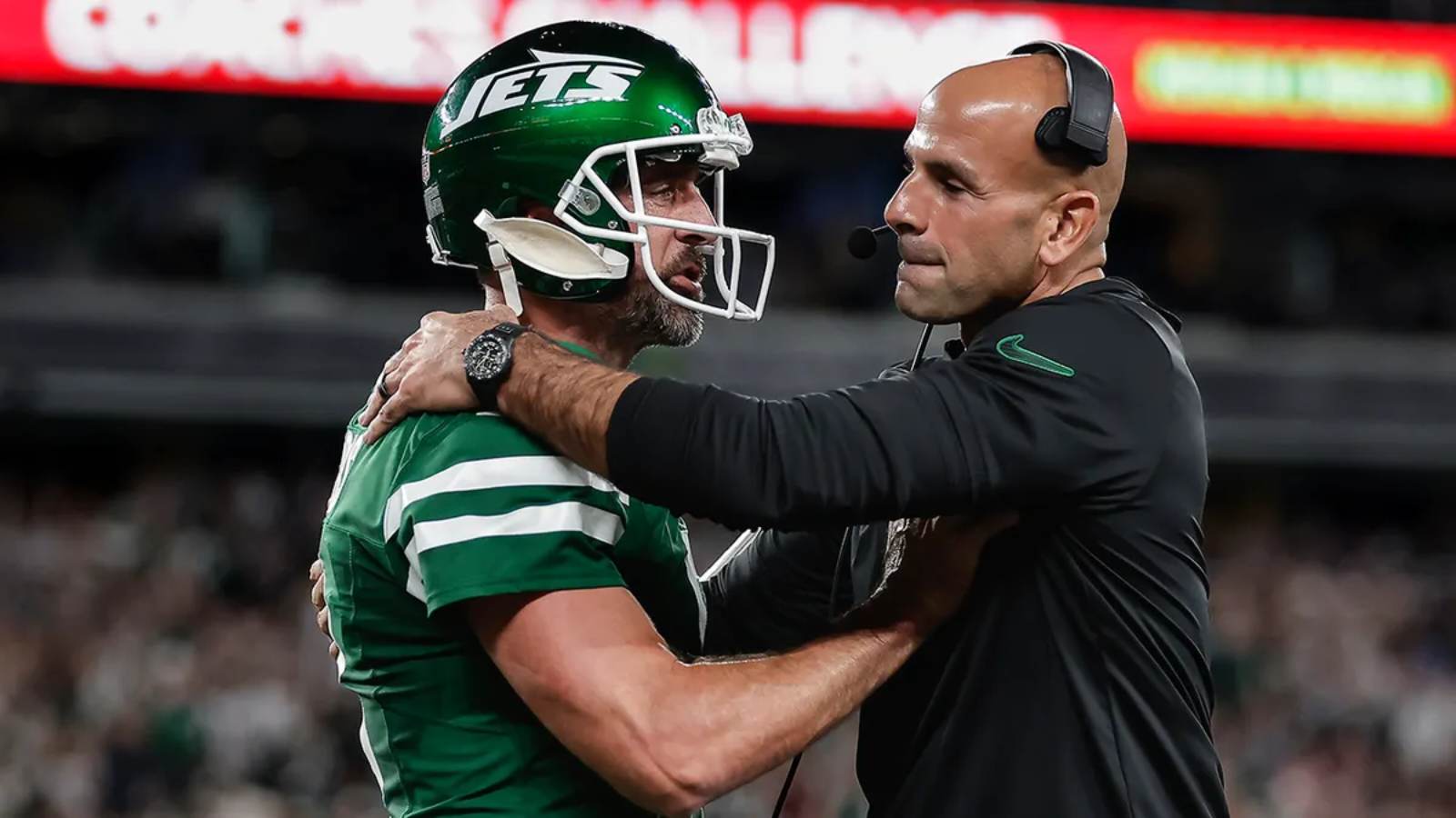 Aaron Rodgers reportedly had a heated argument with Robert Saleh few days back where he even refused to look at the coach