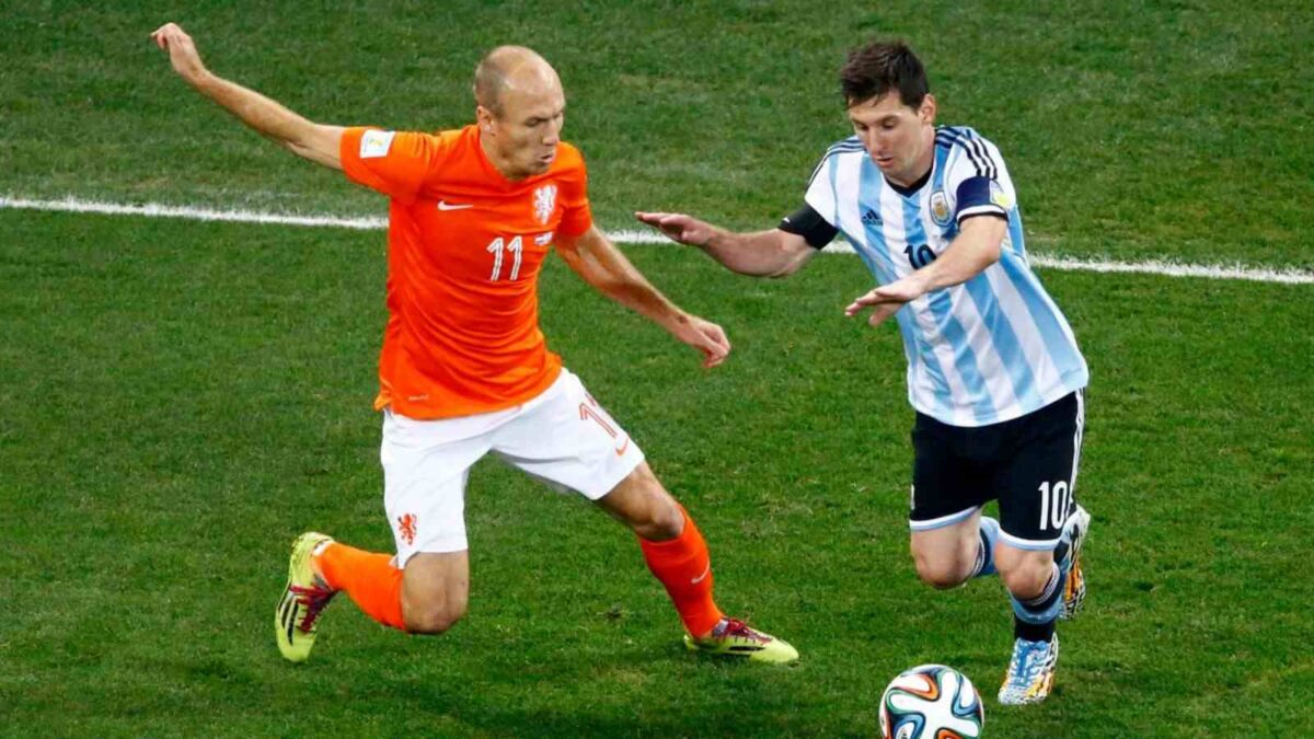 Leo Messi and Arjen Robben