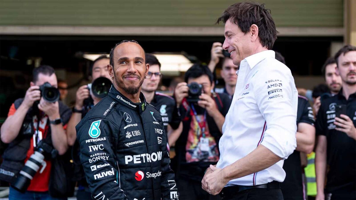 Lewis Hamilton and Toto Wolff (via Formula 1)