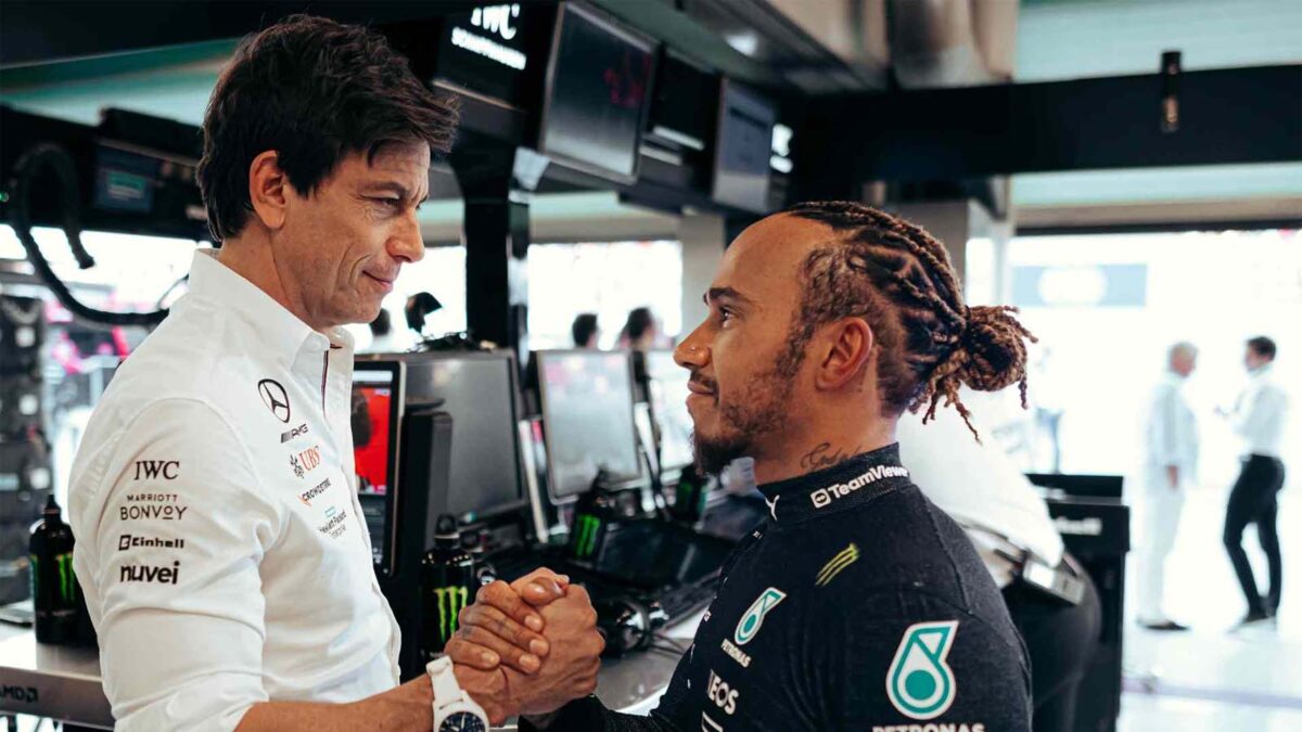 Mercedes' Lewis Hamilton and Toto Wolff (via racefans.net)