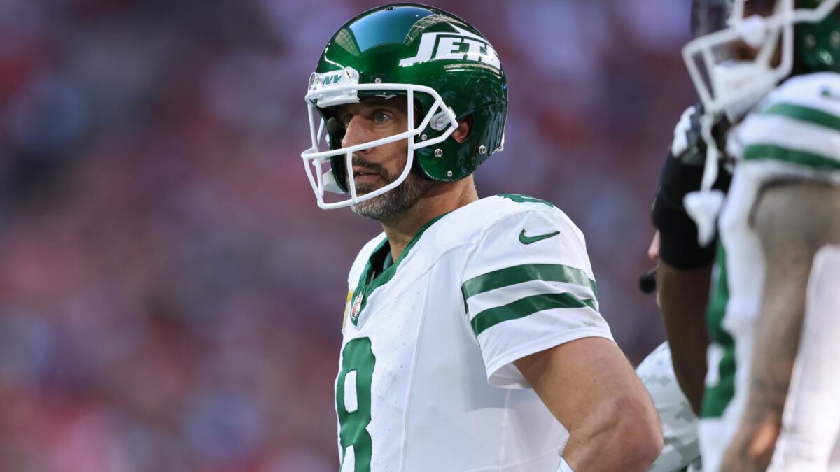 Aaron Rodgers and the New York Jets have so far failed in their mission