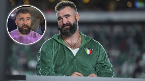 Angry autograph seeker lashes out at Jason Kelce