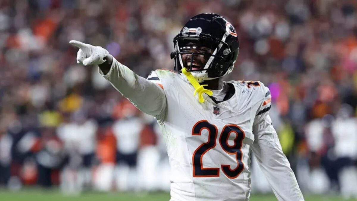 Bears' CB Tyrique Stevenson taunting Commanders' fan before Jayden Daniels' game-winning Hail Mary pass