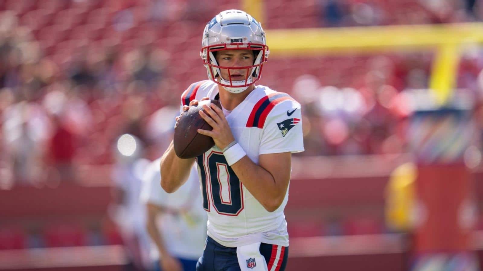 Is Drake Maye going to start for the Patriots against the Tennessee Titans in Week 9?