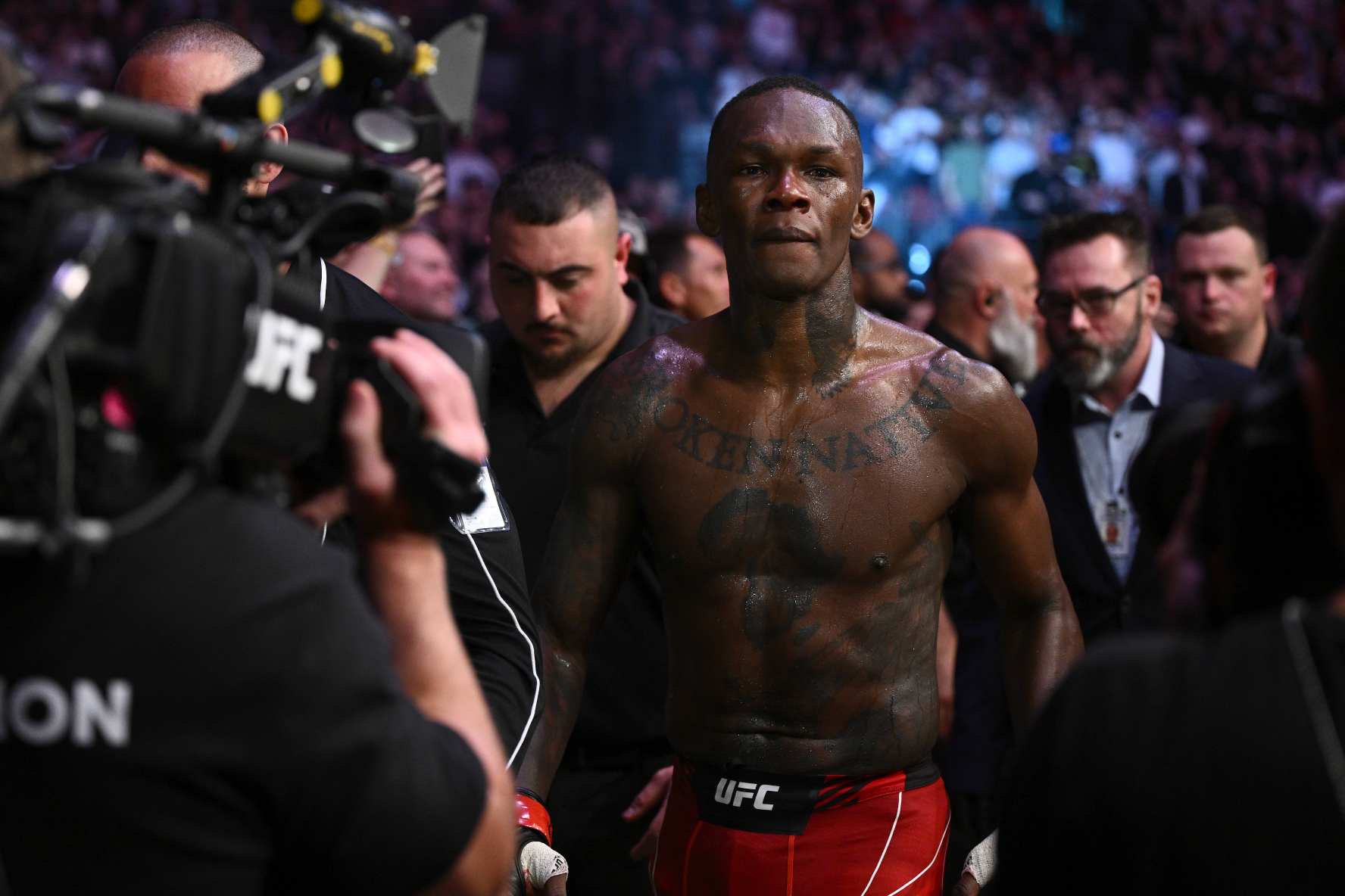 Israel Adesanya’s stalker story sees him being doxed by a random woman