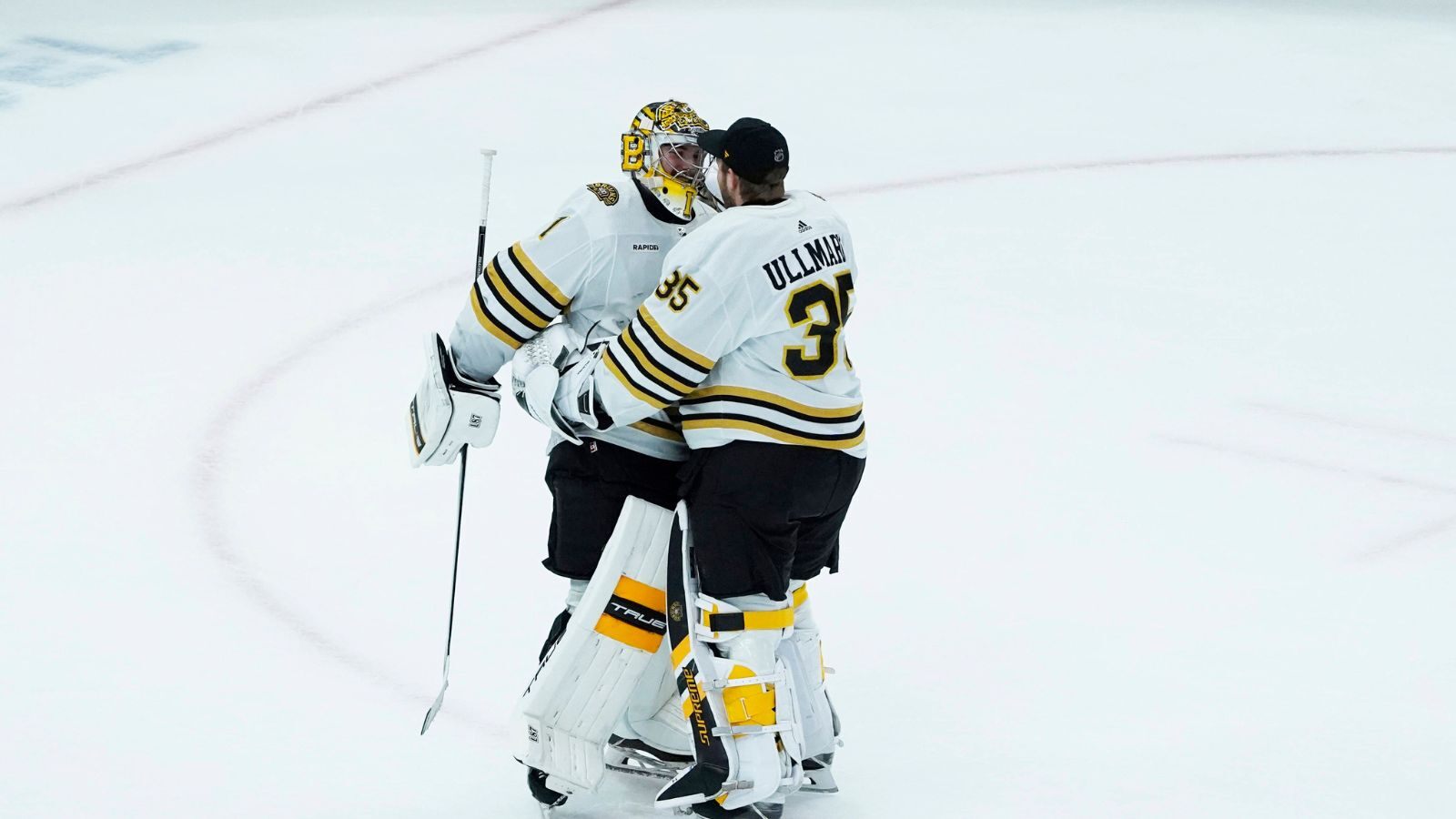 “Need the goalie hug” – NHL brothers Jeremy Swayman and Linus Ullmark to REUNITE first time since trade, fans react