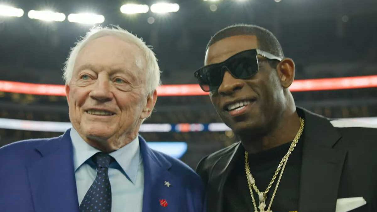 Jerry Jones Deion Sanders